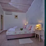 Tenute Murales Srls Hotel