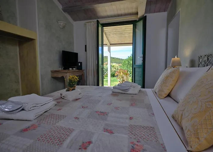 מלון Tenute Murales Srls אולביה