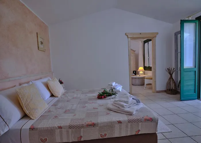 Tenute Murales Srls 2* אולביה